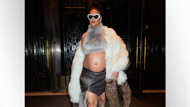 rihanna-to-launch-new-savage-x-fenty-maternity-collection-next-month