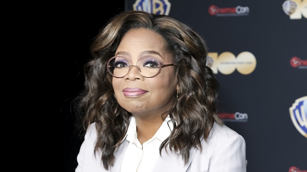 oprah-winfrey-volunteering-in-maui-amid-deadly-wildfires:-“it’s-a-little-overwhelming”