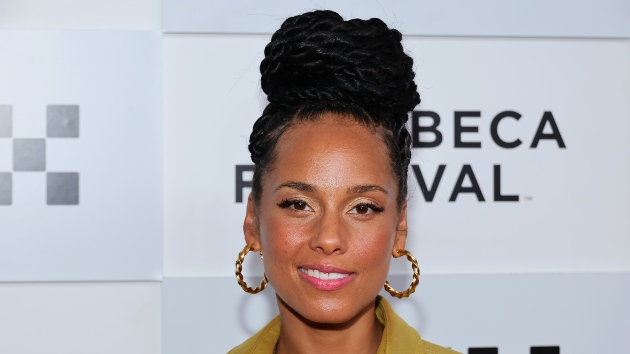 alicia-keys-readies-her-hell’s-kitchen-broadway-show:-“i-can’t-wait-for-y’all-to-fall-in-love”