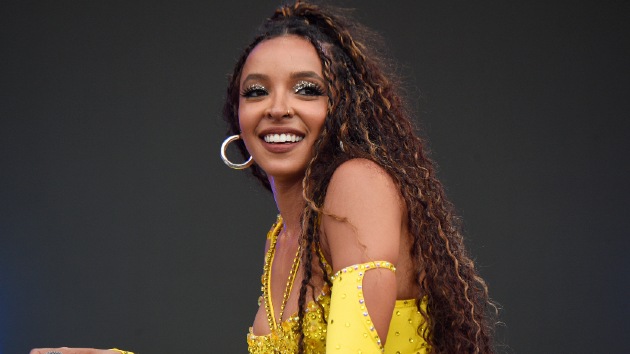 here’s-why-tinashe-included-only-7-songs-on-her-latest-album,-‘bb/ang3l’