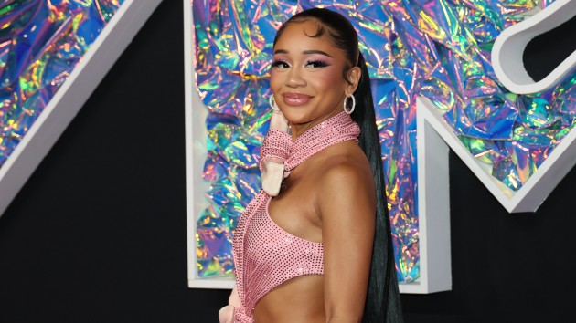 saweetie-responds-to-vmas-teleprompter-backlash:-“imma-always-keep-going”