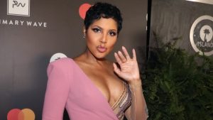 toni-braxton-discusses-lupus-+-microvascular-angina,-teases-tour-with-cedric-the-entertainer