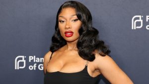 megan-thee-stallion-receives-catalyst-of-change-award-from-planned-parenthood